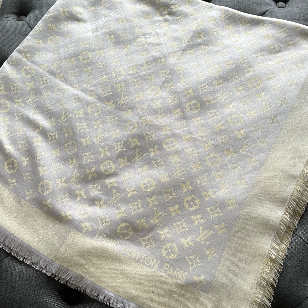 Louis Vuitton Monogram Shawl